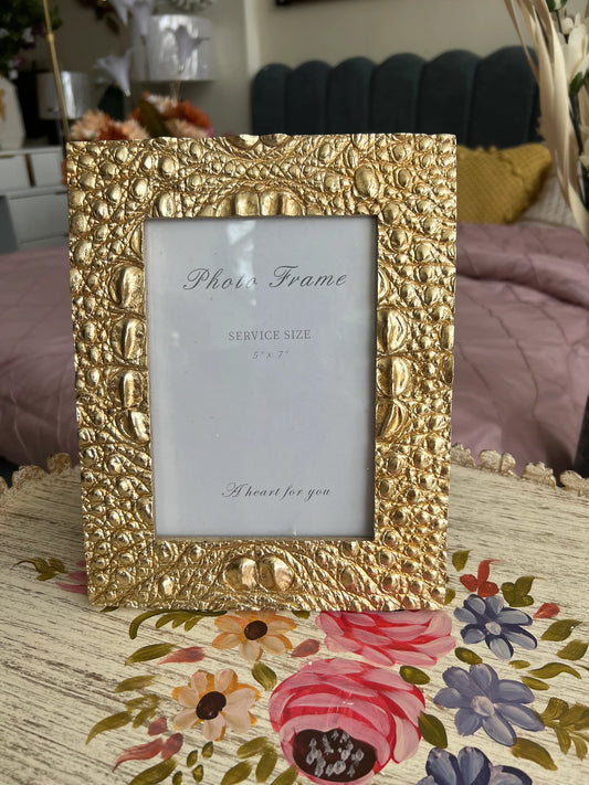 Resin Frame Bubble Texture Gold 001 – Elegant Decorative Photo Frame | Meer Decor World