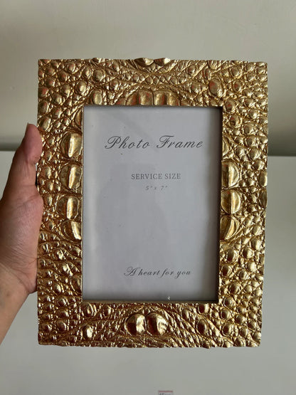 Resin Frame Bubble Texture Gold 001 – Elegant Decorative Photo Frame | Meer Decor World